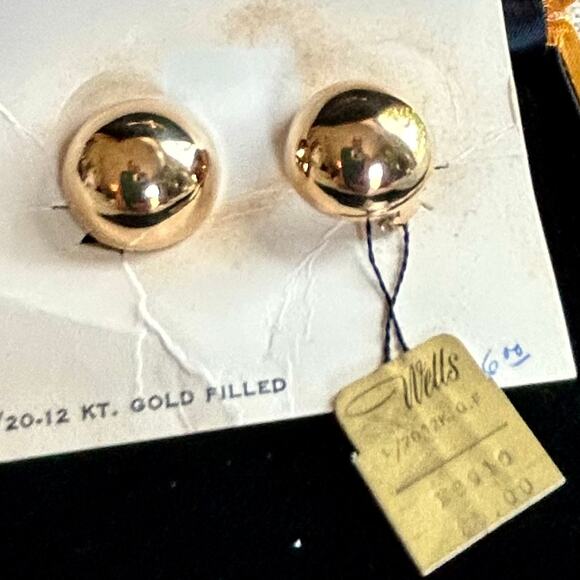 Vintage Wells 12K Gold Filled Clip-On Earrings – Chunky Round Dome Design - Picture 9 of 12